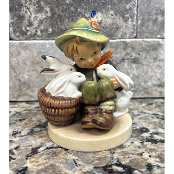 Playmates #58/0 Goebel MI Hummel Vintage Figurine TMK 2 Full Bee Boy With Rabbit - Picture 1 of 7